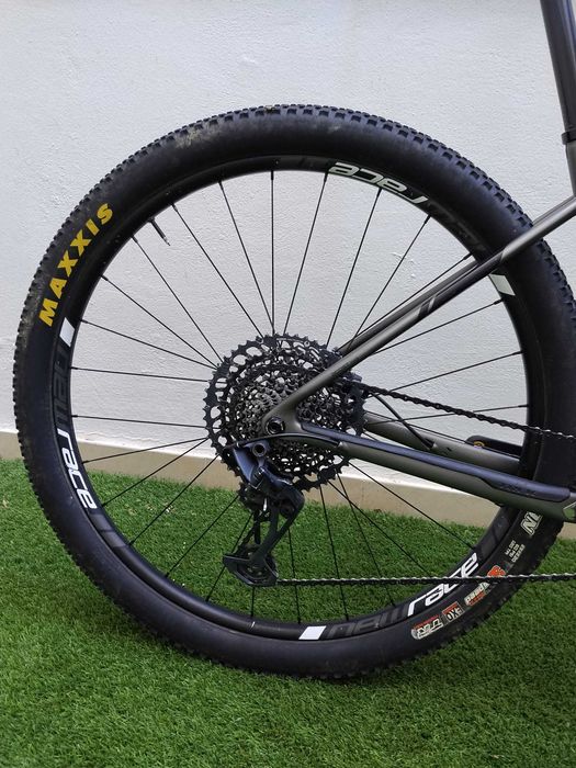 Vendo Bicicleta TREK Procaliber 9.8 em carbono