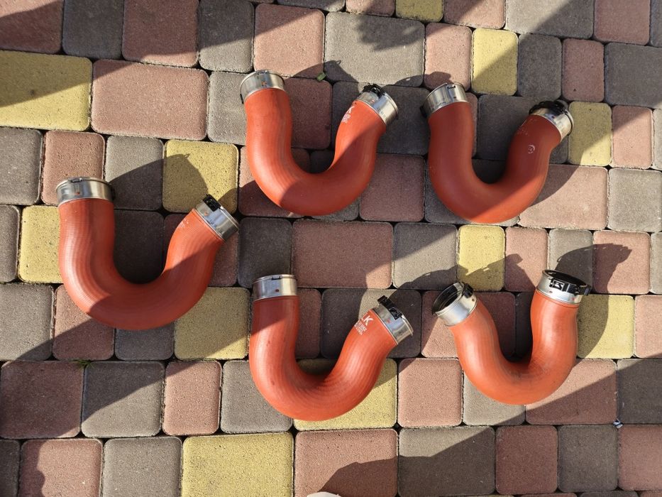 Патрубок интеркулера MB Sprinter 906 OM 651 Нижний правый