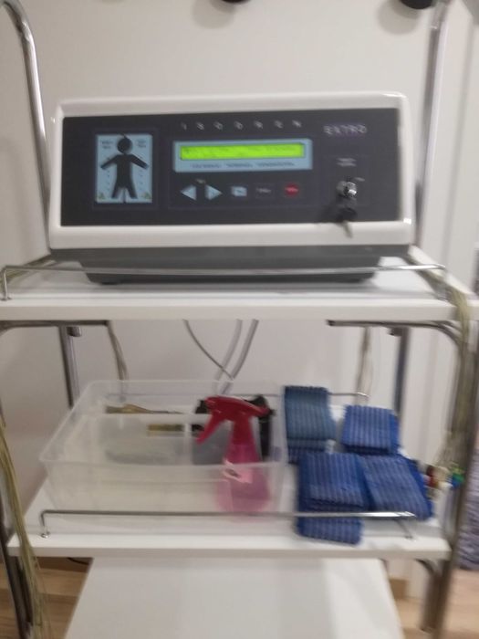 Electroestimulação Profissional Italiano com 12 prog corpo e rosto