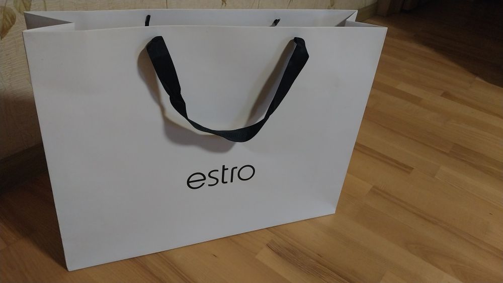 Продам подарочный пакет Estro в новом состоянии
