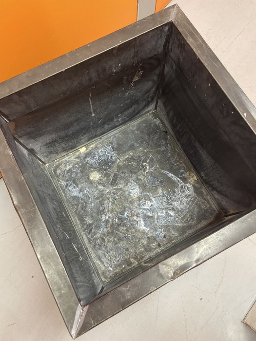 Vaso metalico para exteriores da area