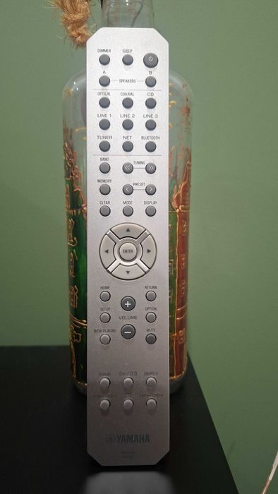 Yamaha RN 303 D amplituner stereo