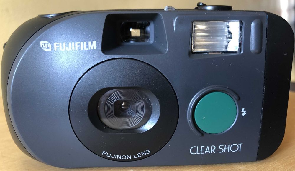 Máquina fotográfica compacta Fuji film clear shot, de rolo