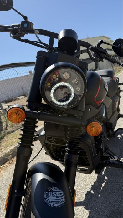 UM Renegade Vegas 125cc de 2021. Praticamente nova. 2700 kms