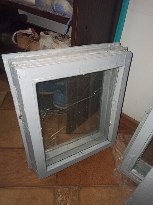 Окна. Рамы со стёклами. Дерево. Стекло оконное листовое новое