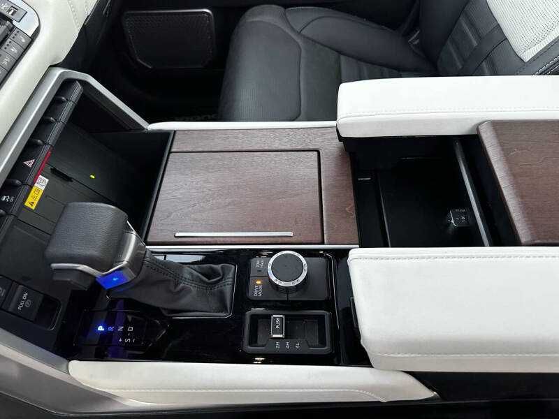 2023 Toyota Sequoia