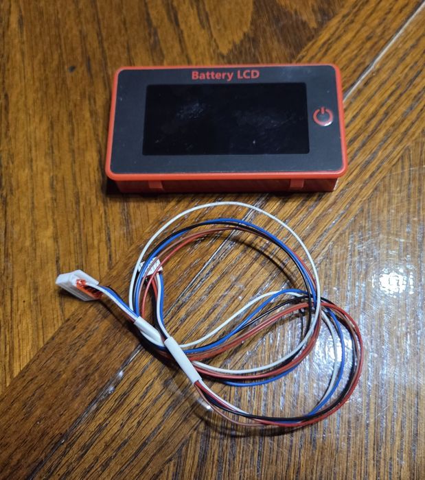 Экран 3,2" для ящика  акумуляторов .