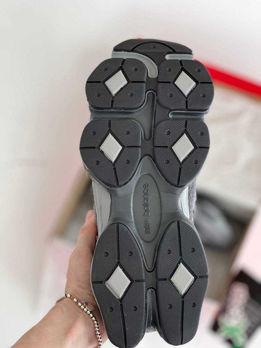 Женские кроссовки New Balance 9060 "Casterlock Grey" 36-40