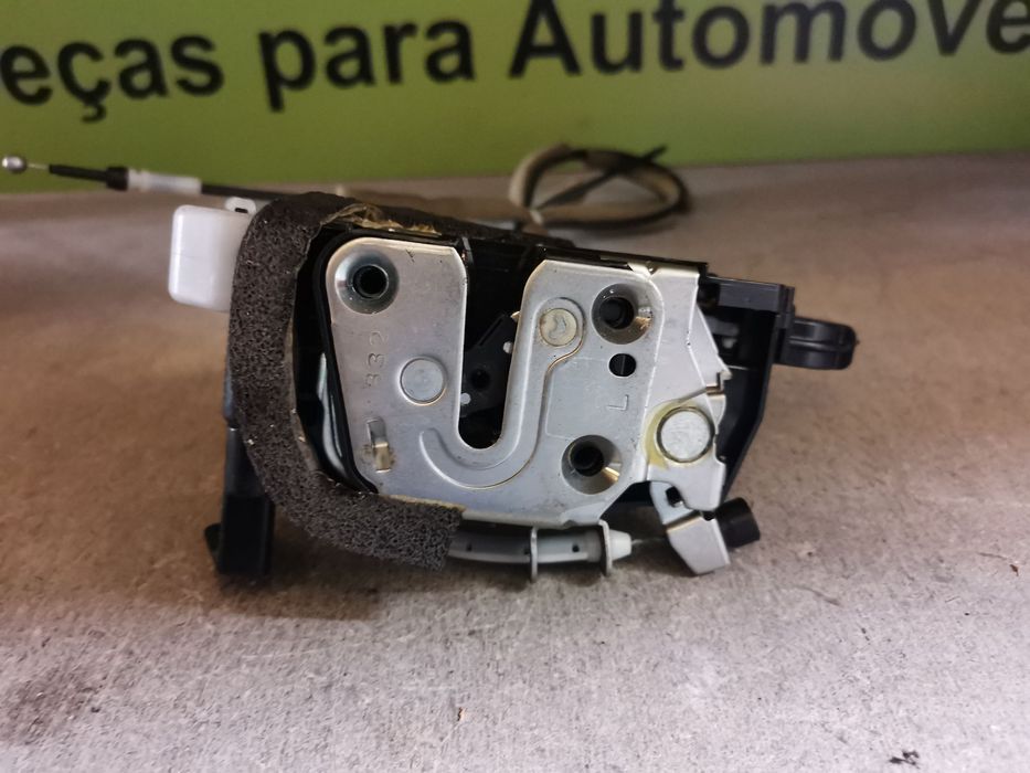 NISSAN LEAF FECHADURA PORTA FRENTE ESQUERDA - F138
