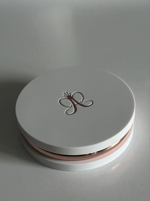Anastasia Beverly Hills Glow Seeker Etheral rozświetlacz