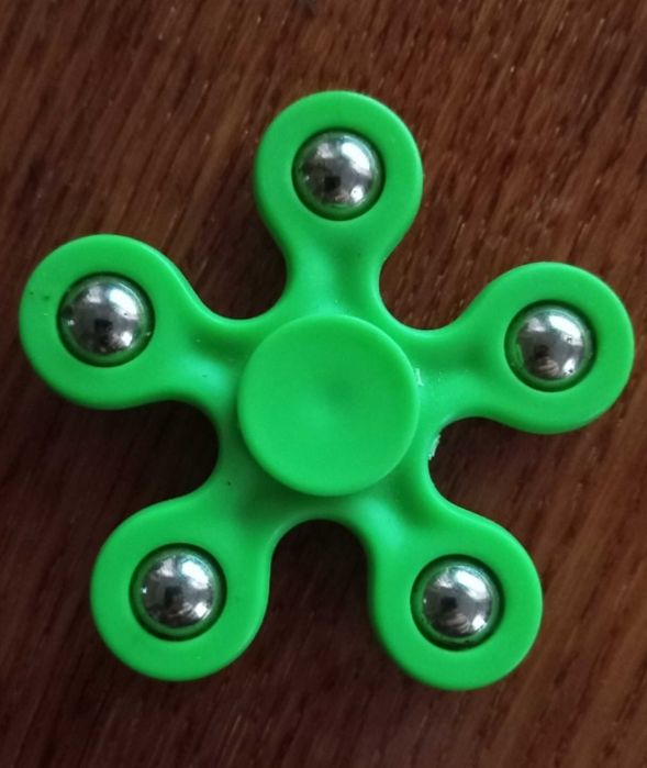 Игрушка спиннер 5 сторон.