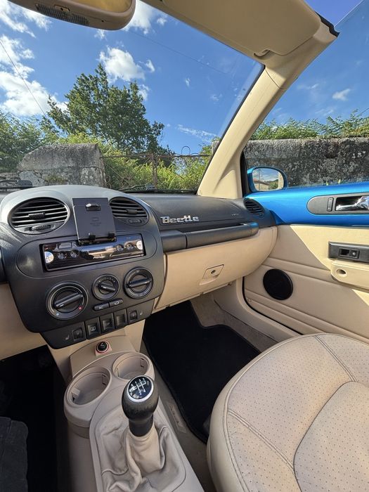 VW Beetle Cabrio 1.9TDI de 2004 - Excelente estado