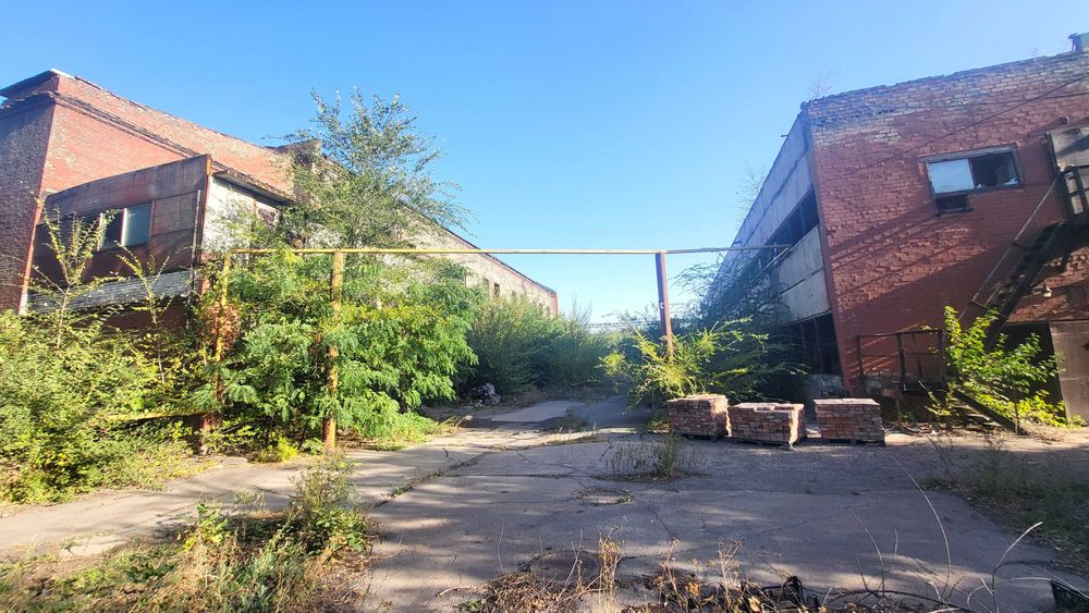 Продаж виробничого комплекса вул. Південна.