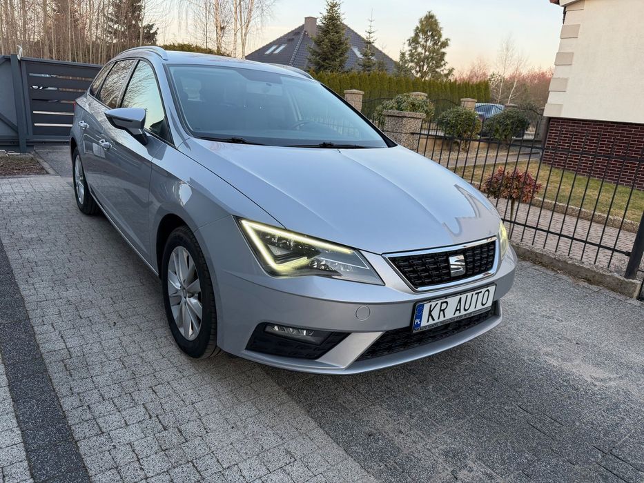 Seat Leon 1.6 TDI Automat DSG FULL LED Navi AppleCar Tempomat ACC Alu PDC !!!