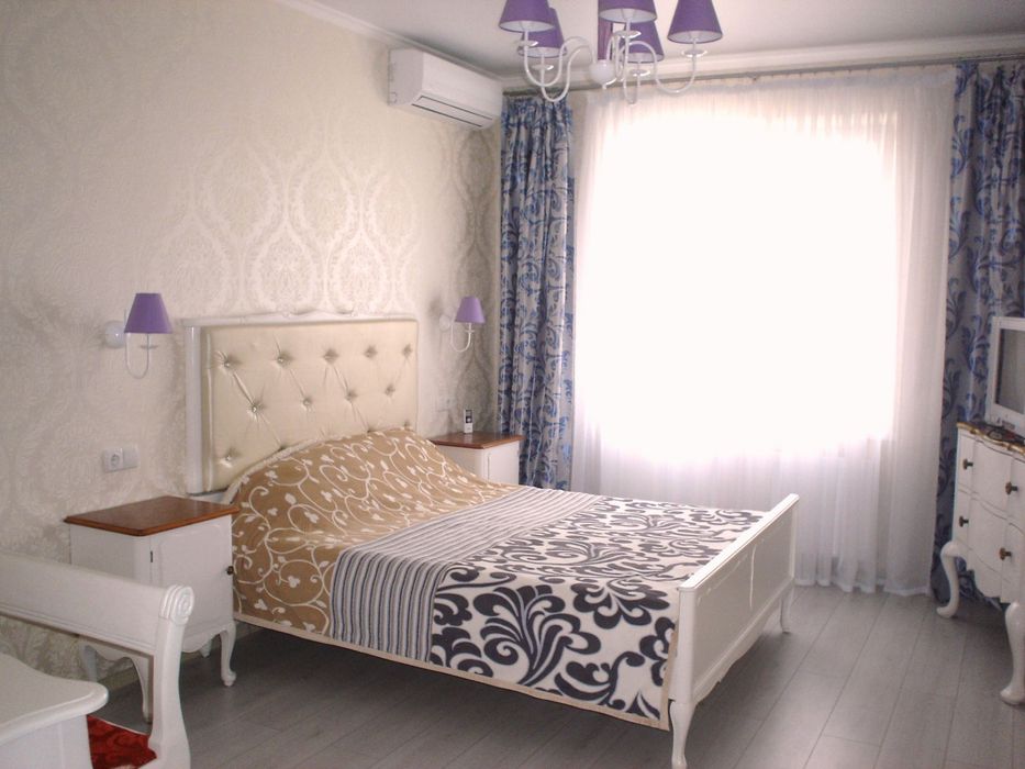 Радужный пр-т Небесной Сотни посуточно Таирова