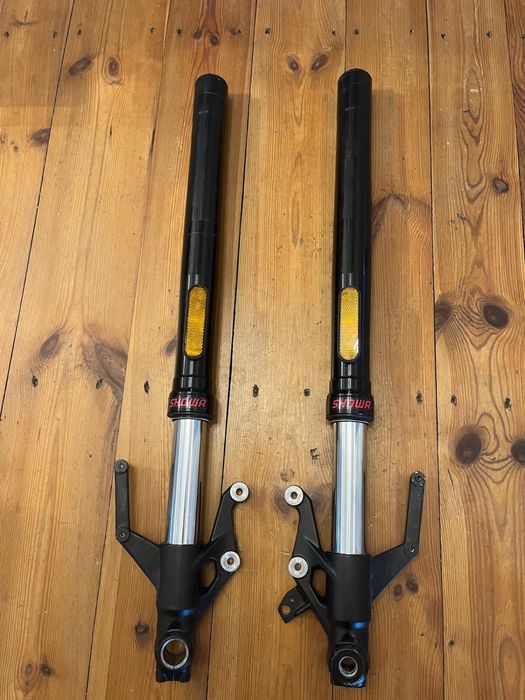 Lagi amortyzatory Triumph Tiger 660