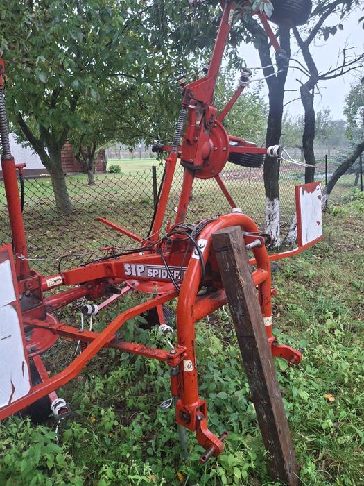 Przegrabiarka  hydrauliczna Spider 680