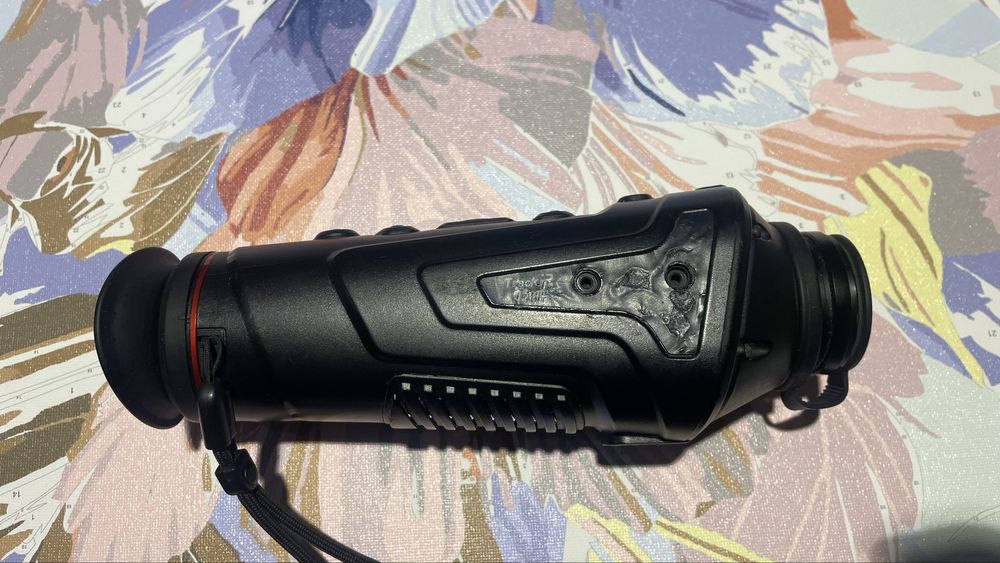 Тепловізор 2000 метрів Guide TrackIR35