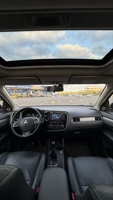 Mitsubishi outlander 2013