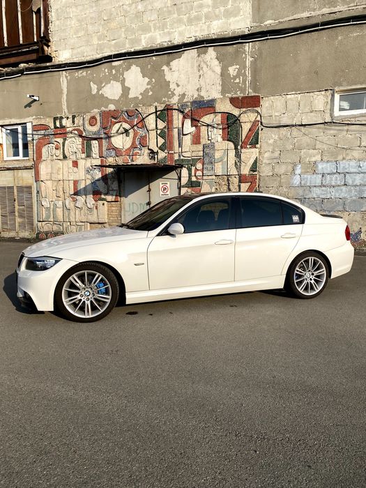 BMW E90 328xi 2010 3.0I