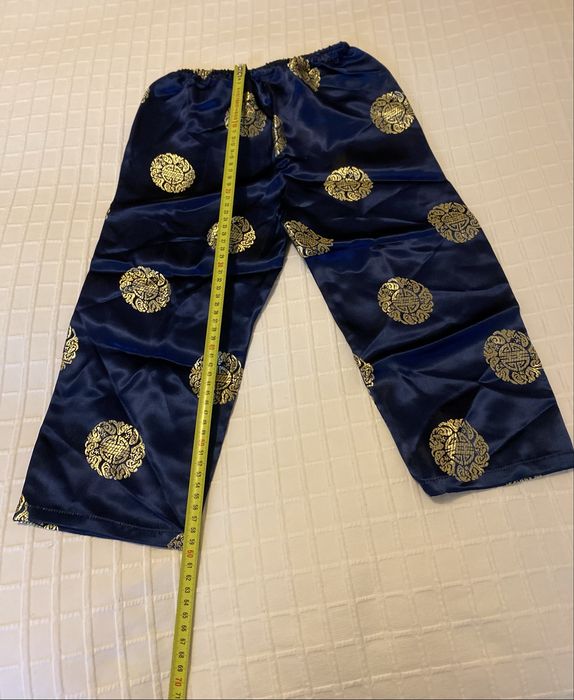 conjunto em seda azul e dourado para 8 anos