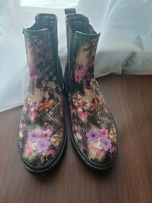 Фірмові жіночі черевики 37 р