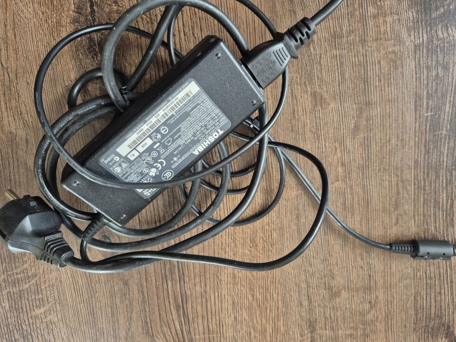 Laptop toshiba satellite a200 sprawny