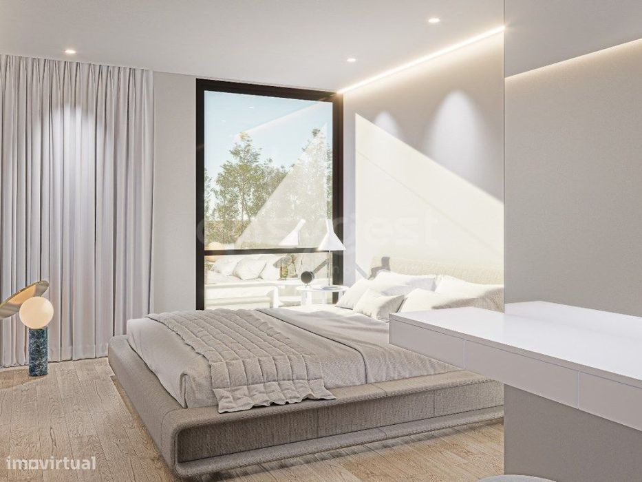Lote 425 m2 para construção de moradia com 3 pisos, garagem e piscina