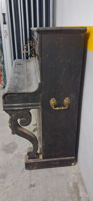 Piano vertical para restauro ou peças