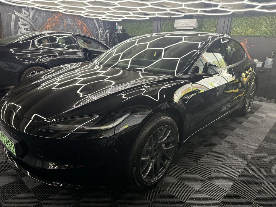 Tesla Model 3 Highland 2023 CERAMICA