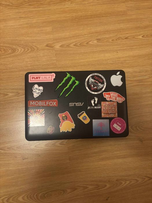 Laptop ASUS.