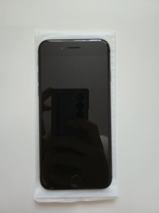 iPhone 8 256 GB – sprawny, 74% baterii