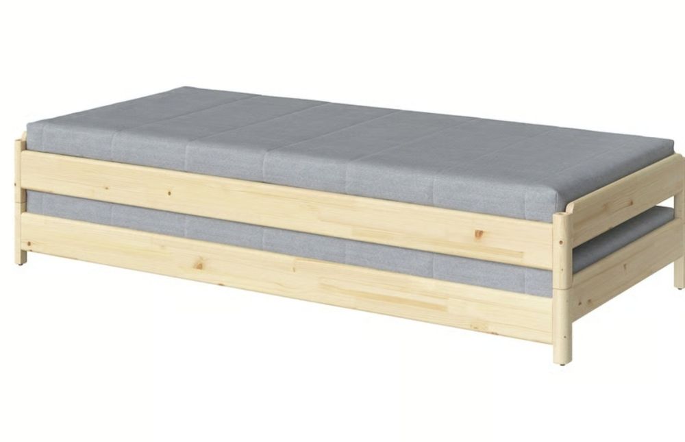 Cama empilhável com 2 colchões- Pinho