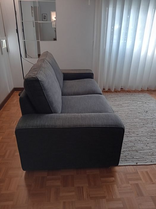 Sofá Kivik do IKEA cinza médio
