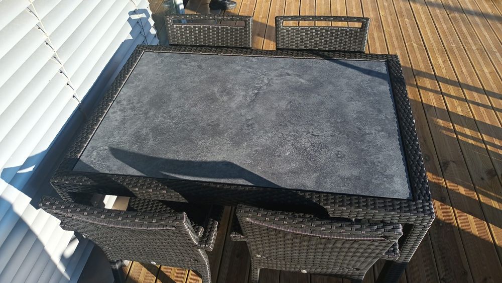 Mesas de 4 com 4 cadeiras exterior