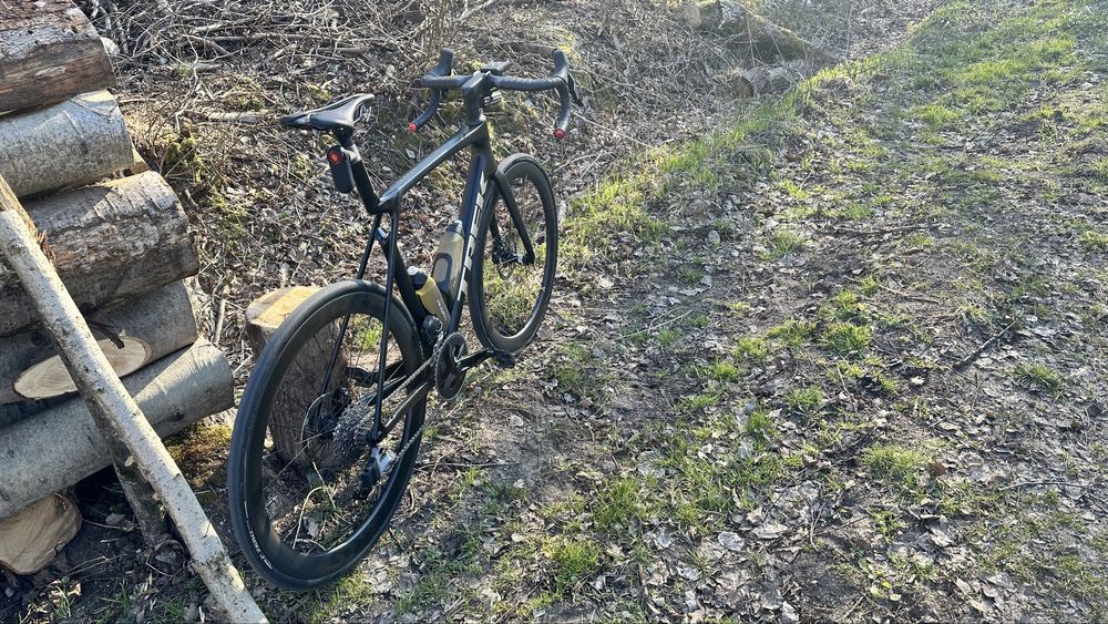 Trek Madone SL6 AXS 2025