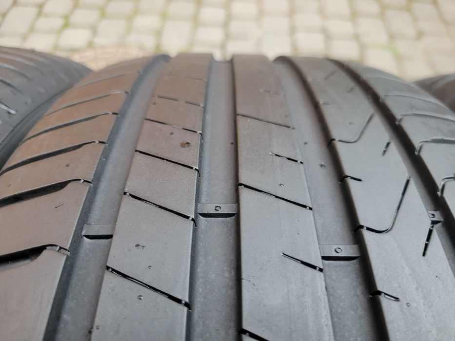 245 / 50 R   19   Pirelli     Lato/ Komplet