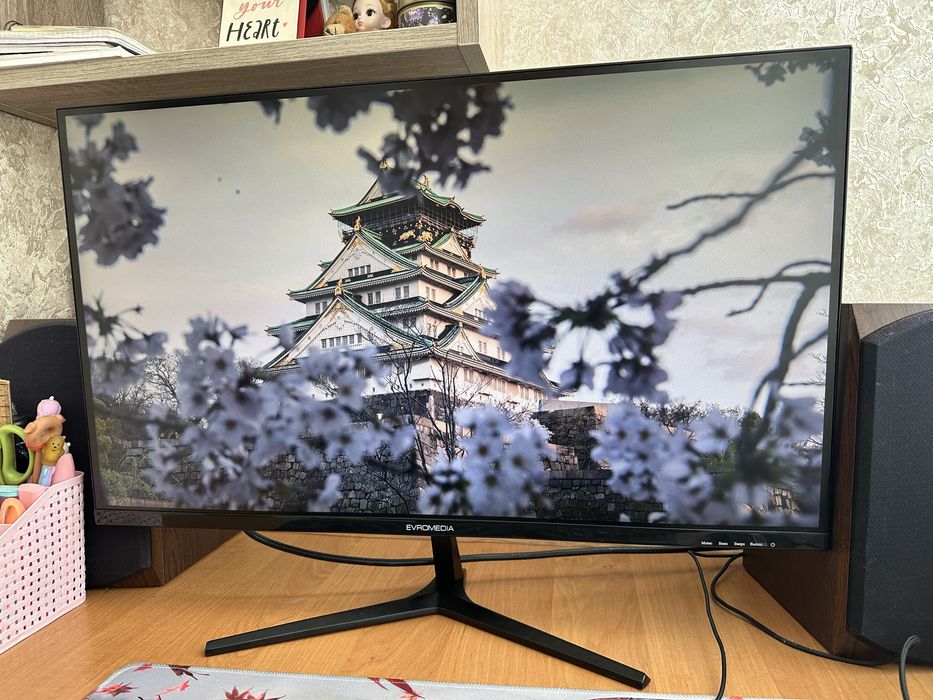 2К IPS EvroMedia i27 2K монітор