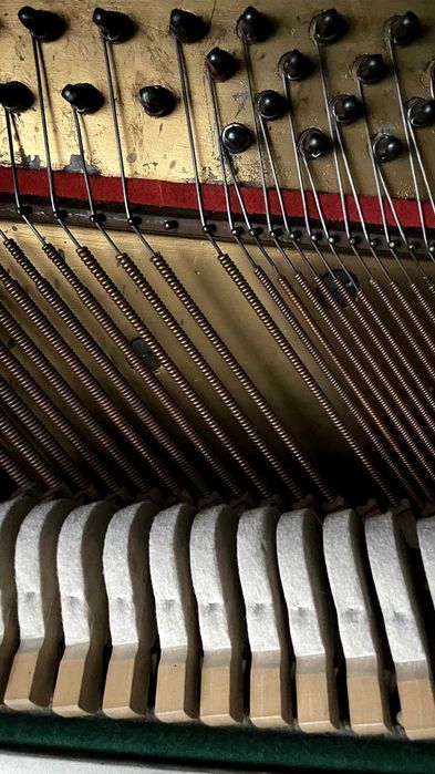 Zabytkowe pianino ok. 100 lat – do renowacji lub dekoracji