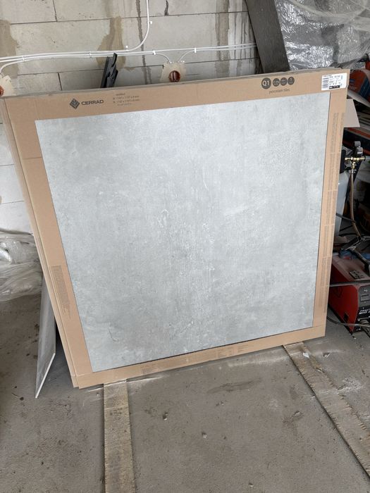 Plytki 120x120 cm. Cerrad softcement silver