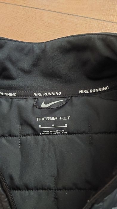 Вітровка Nike M розміру