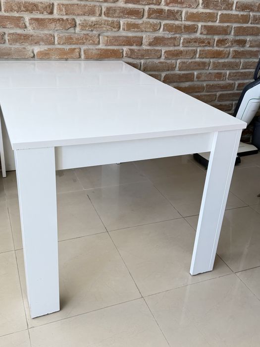 Mesa branca extensivel - 1.5 m x 90 cm ( extensivel até 2 metros)