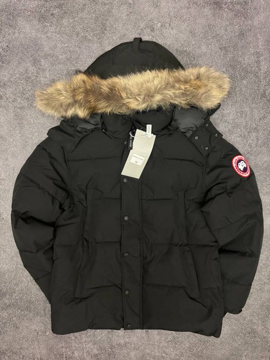 Canada Goose Puffer Jacket Black Red  Logo