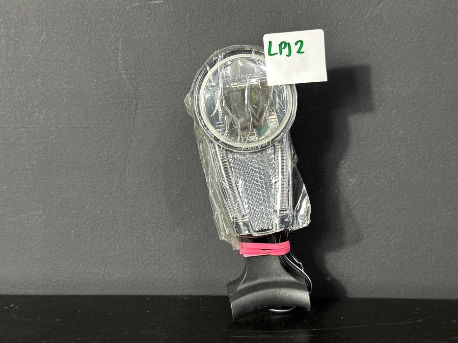 Lampka rowerowa przednia Trelock LS 854 LED.