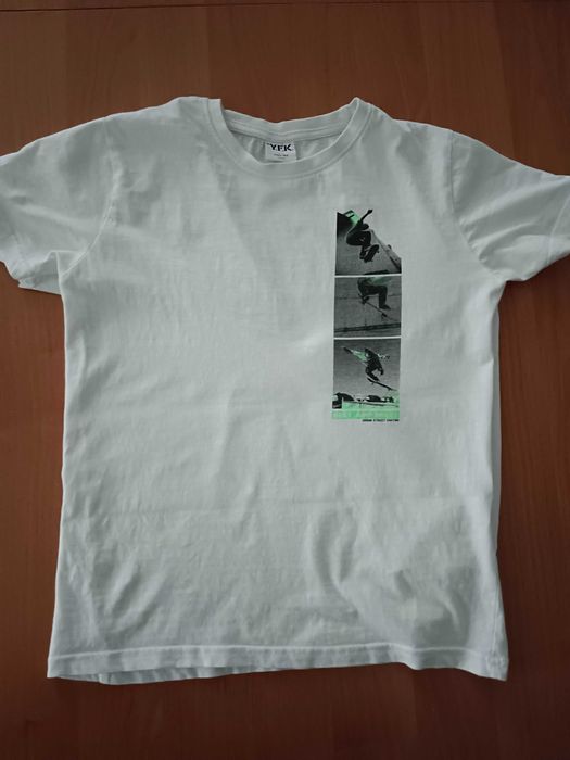 Koszulka chłopięca.