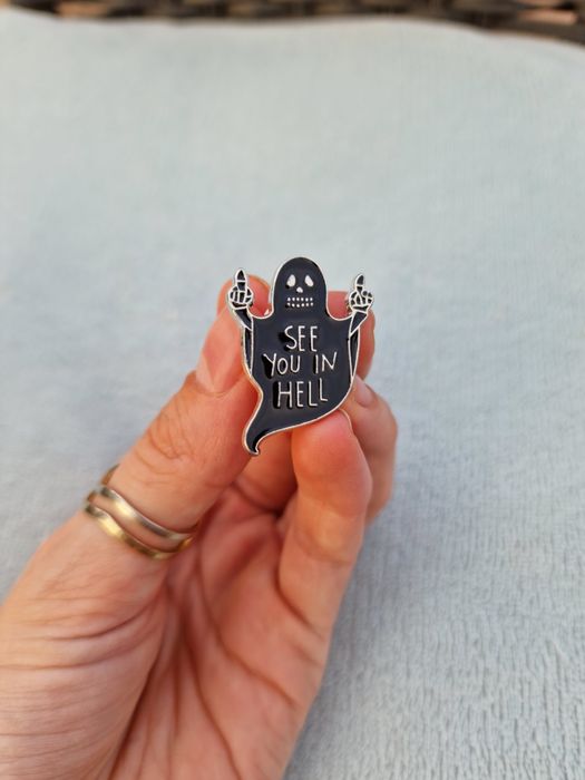 Przypinka pin wpinka broszka alternative duch halloween  gothic