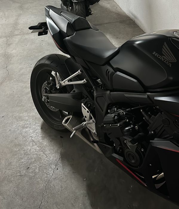 Capa para banco traseiro Honda CBR650R e CB650R