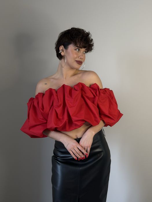 Червоний топ CICI COCO з рюшами