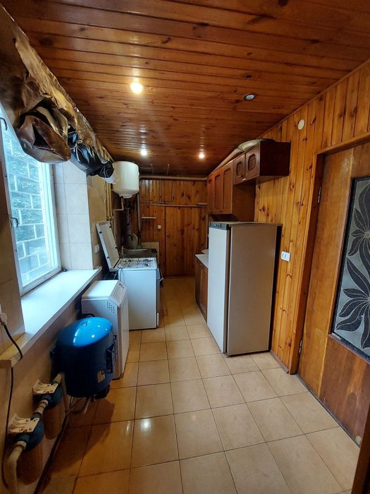 Люботин!Продам часть дома.Центр.