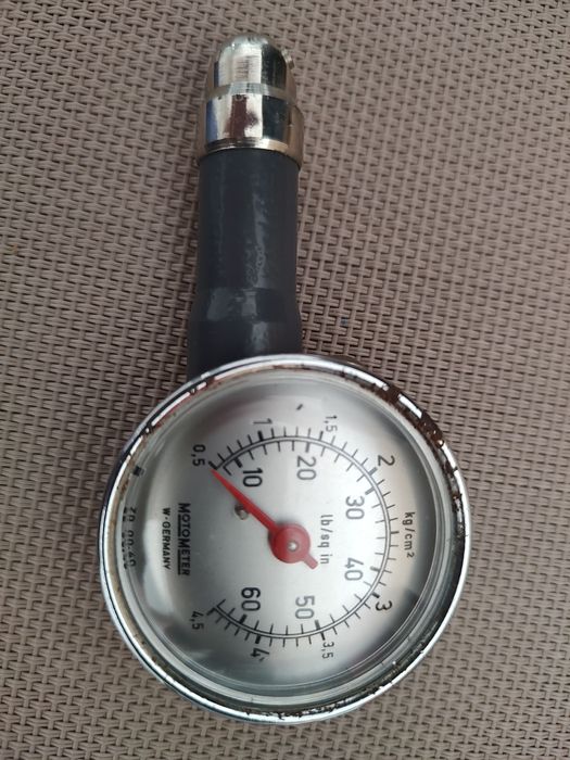 Medidor de pressão de pneus